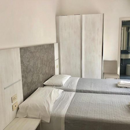 Hotel Villa Lieta 里米尼 外观 照片