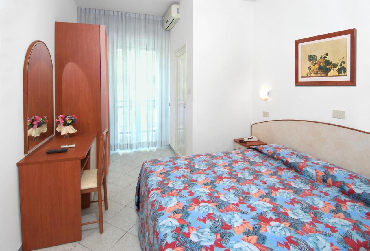 Hotel Villa Lieta 里米尼 外观 照片