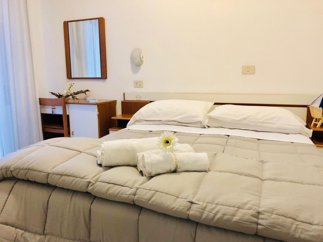 Hotel Villa Lieta 里米尼 外观 照片