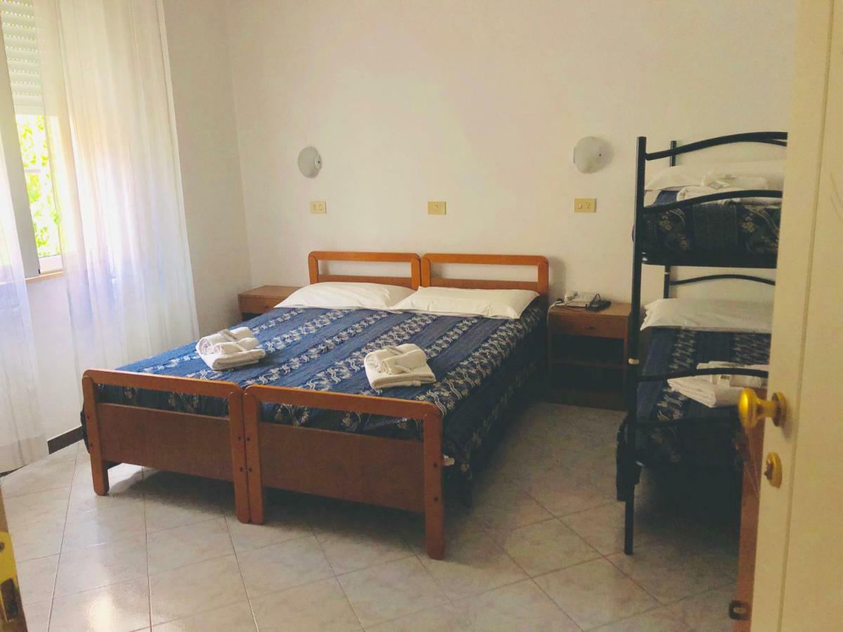 Hotel Villa Lieta 里米尼 外观 照片